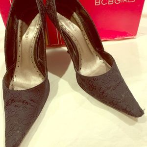 BCBG logo heels